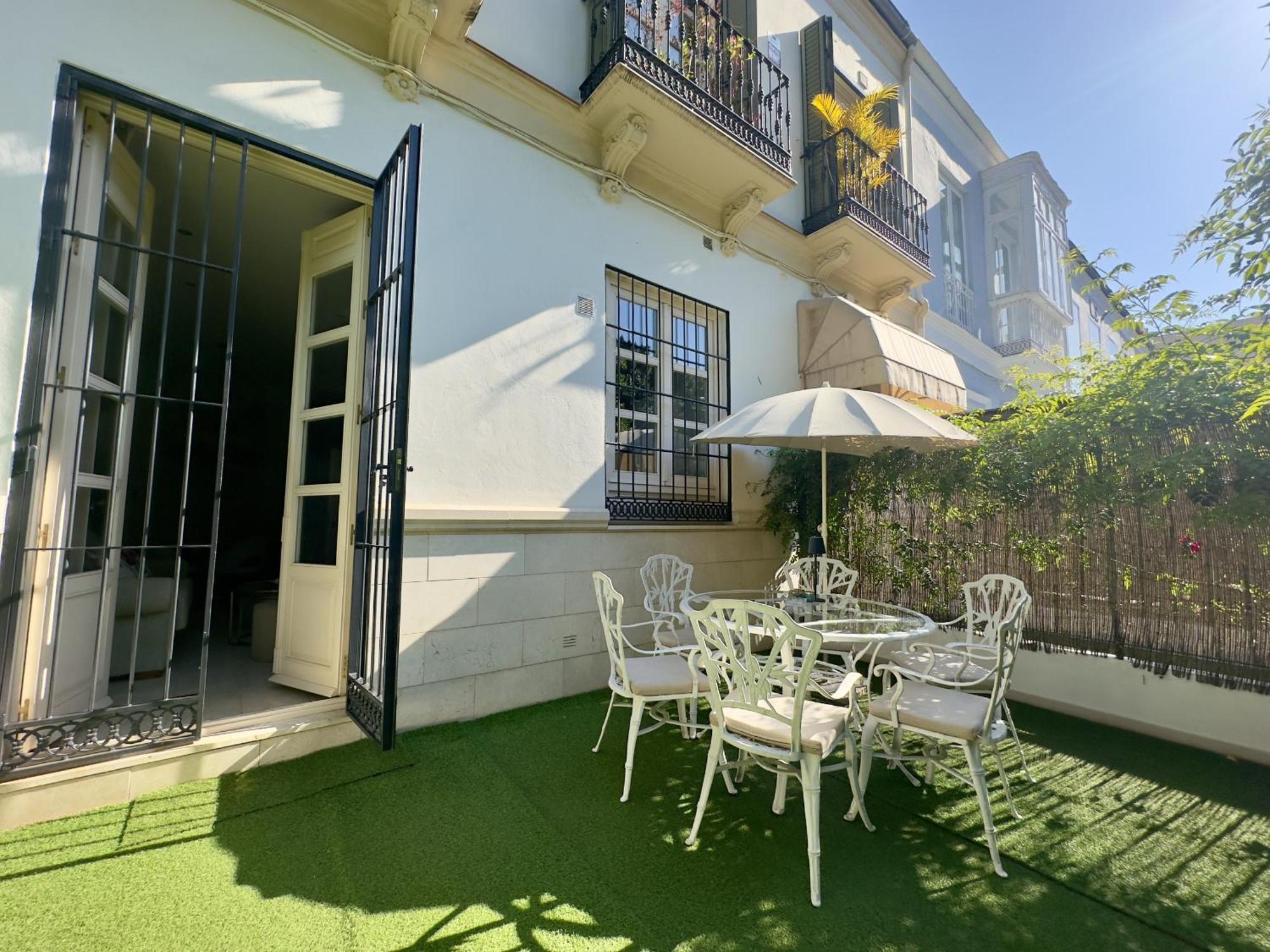 Urbe10 Pries Garden Apartment Malaga